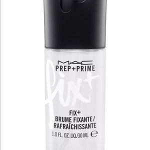 NWT Mini MAC Prep + Prime Fix+ 1 oz.  Bundle & save on this make up essential.